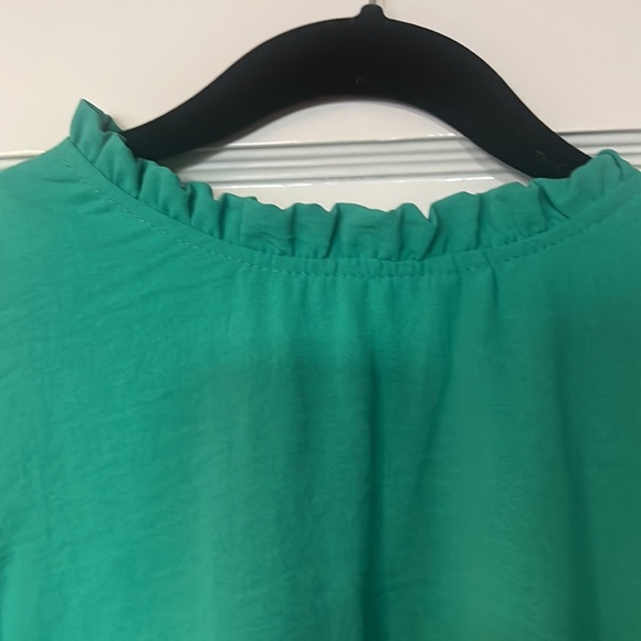 N 11 green blouse size medium, made in USA NWT - Picture 2 of 6